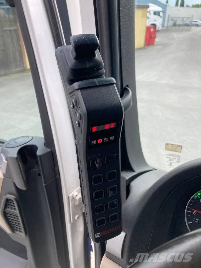 MAN TGX 26.500 6X2 工程吊钩车