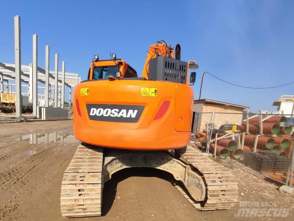 Doosan DX 235 LCR-5 履带挖掘机