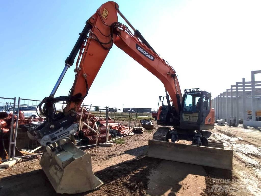 Doosan DX 235 LCR-5 履带挖掘机