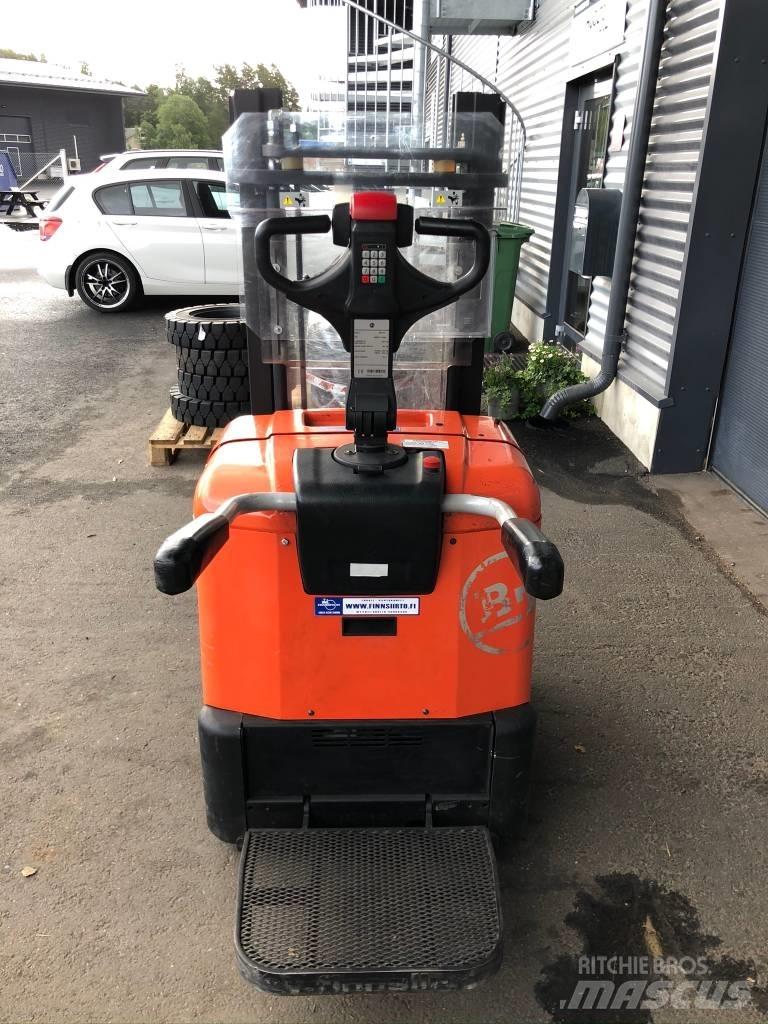 BT SPE 125 行走式堆垛机