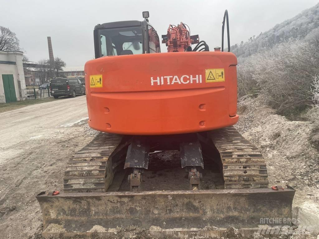 Hitachi ZX 135 US 履带挖掘机