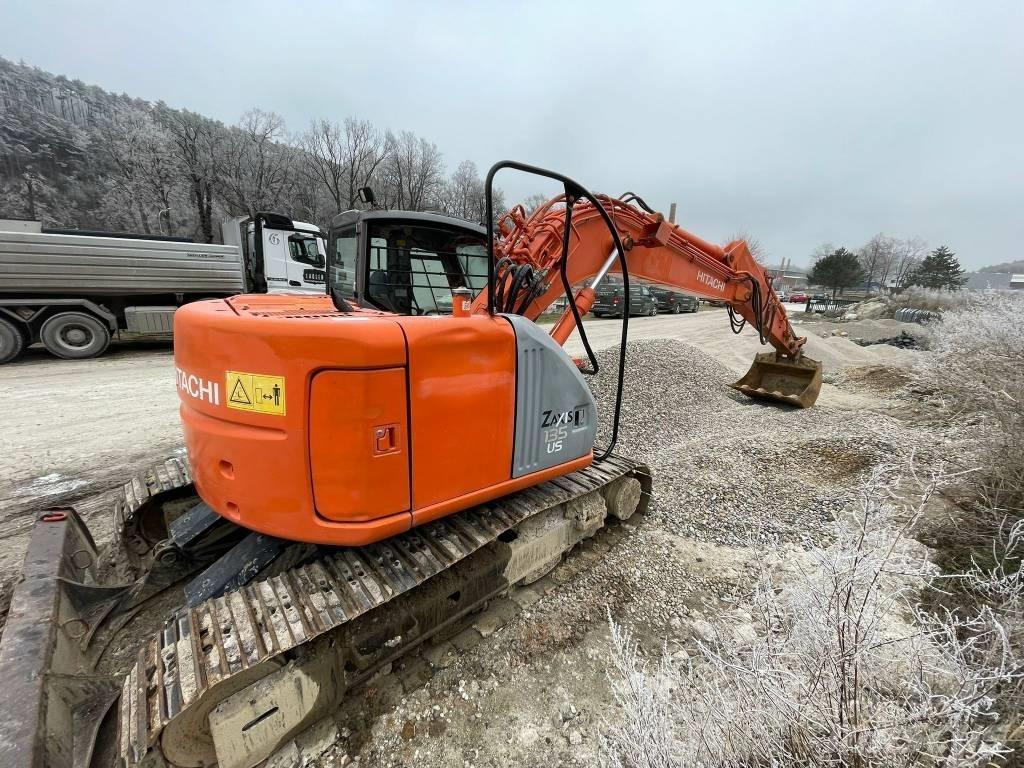 Hitachi ZX 135 US 履带挖掘机