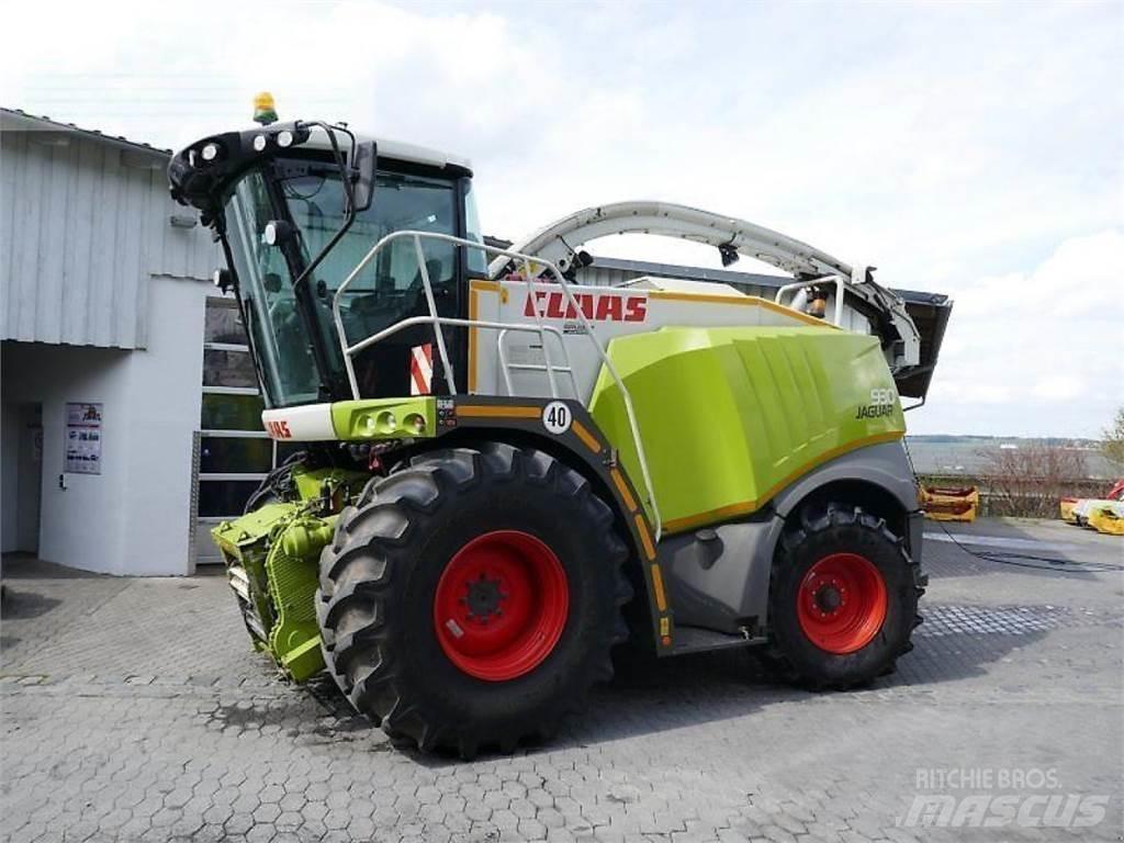 CLAAS jaguar 930 自走式青贮饲料收割机