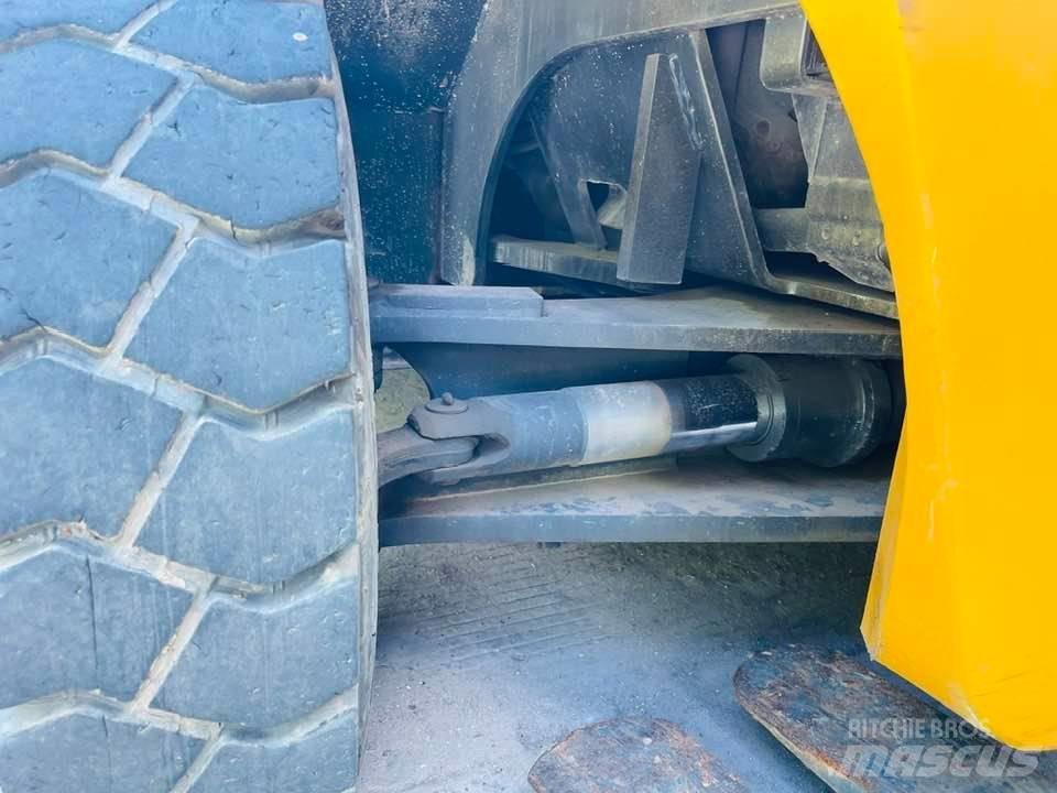 Komatsu wa470 轮式装载机
