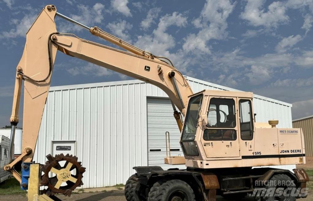 John Deere 595 轮式挖掘机