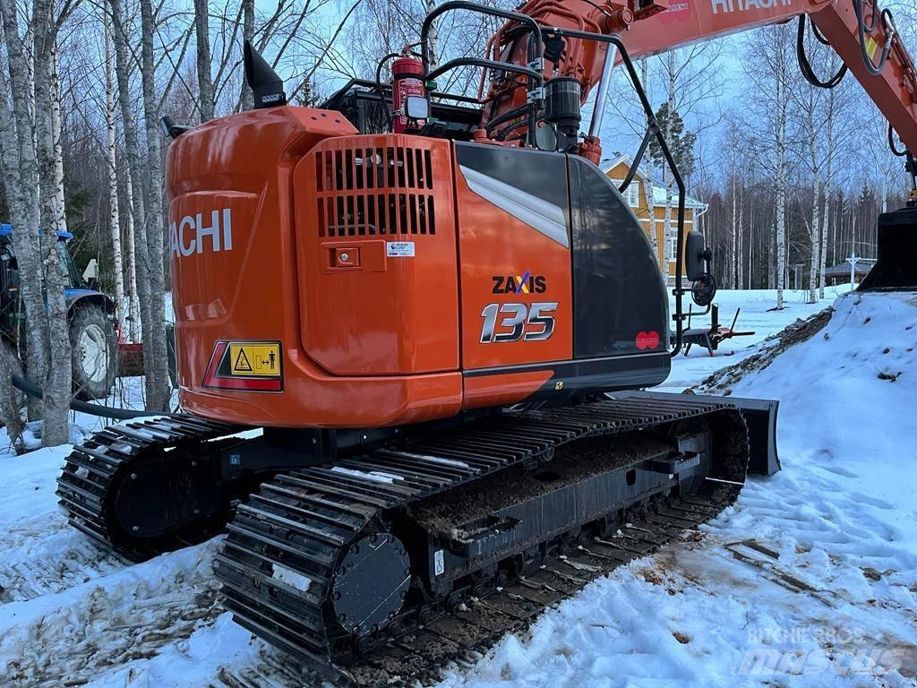 Hitachi ZX135US-7 履带挖掘机
