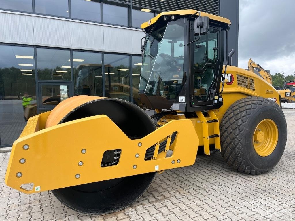 CAT CS10GC 土壤压实机