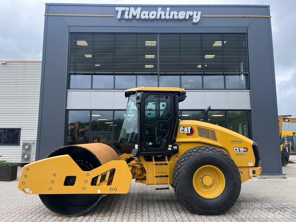 CAT CS10GC 土壤压实机
