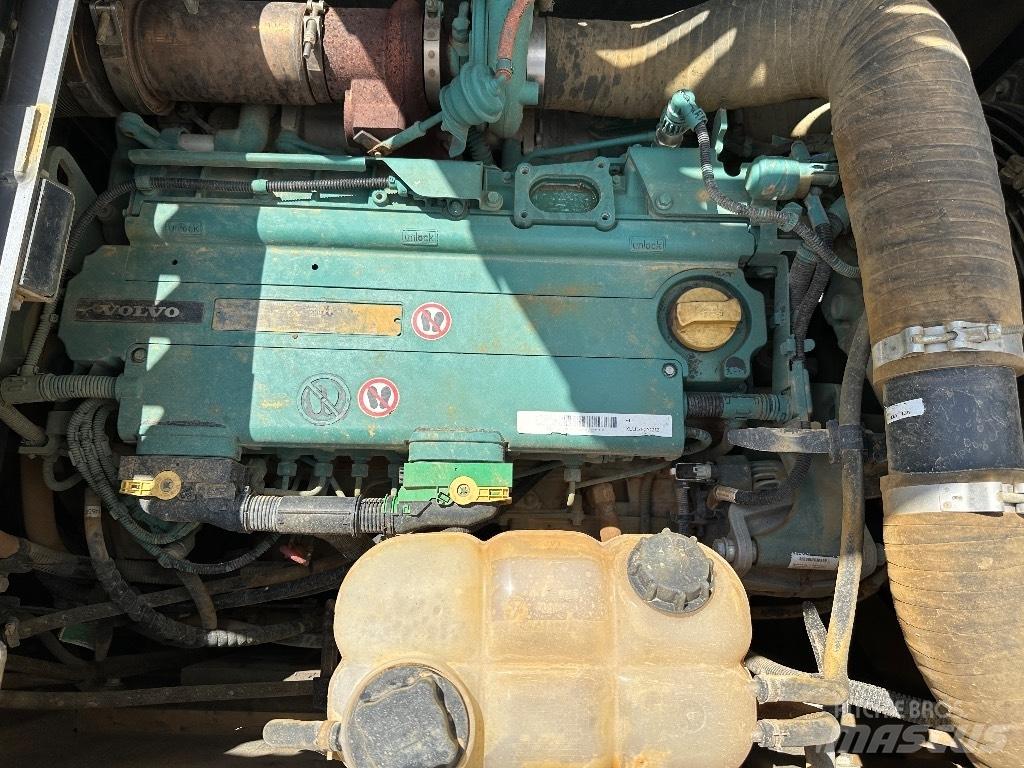 Volvo EC 220 E L 履带挖掘机