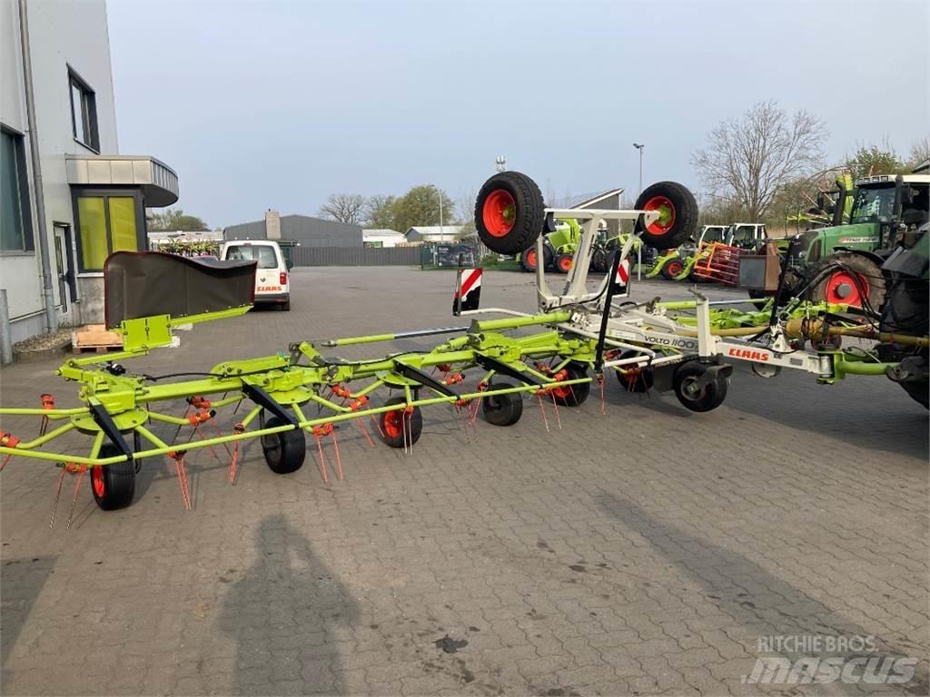 CLAAS Volto 1100 T 犁耙和摊草机