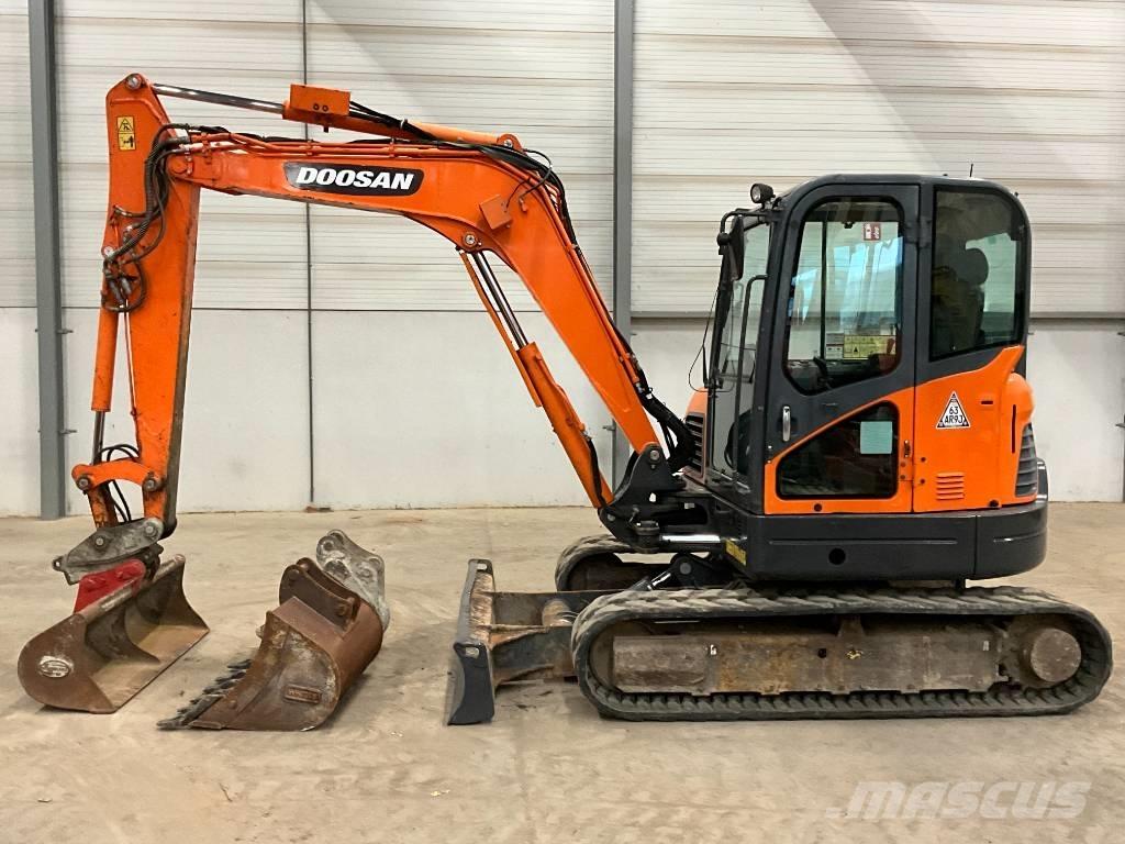 Doosan DX 63-3 小型挖掘机