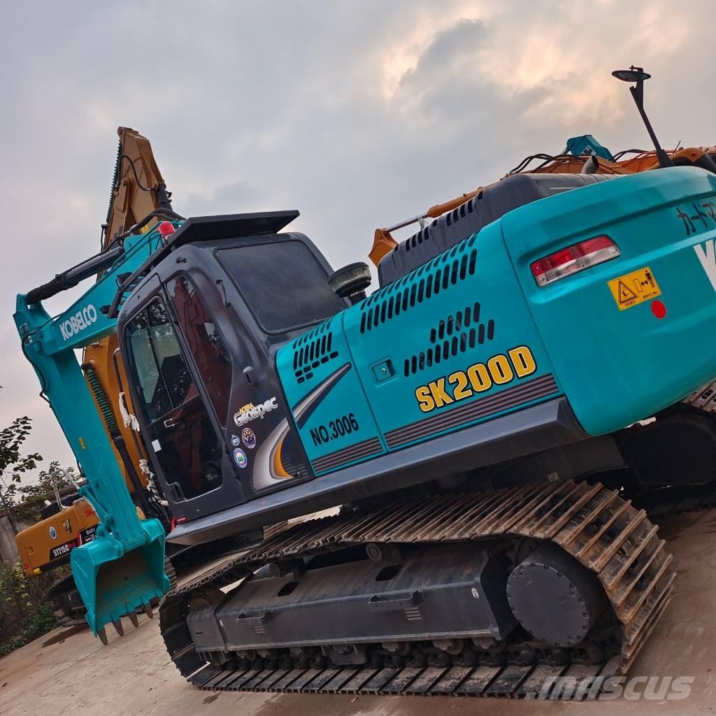 Kobelco SK 200-8 履带挖掘机