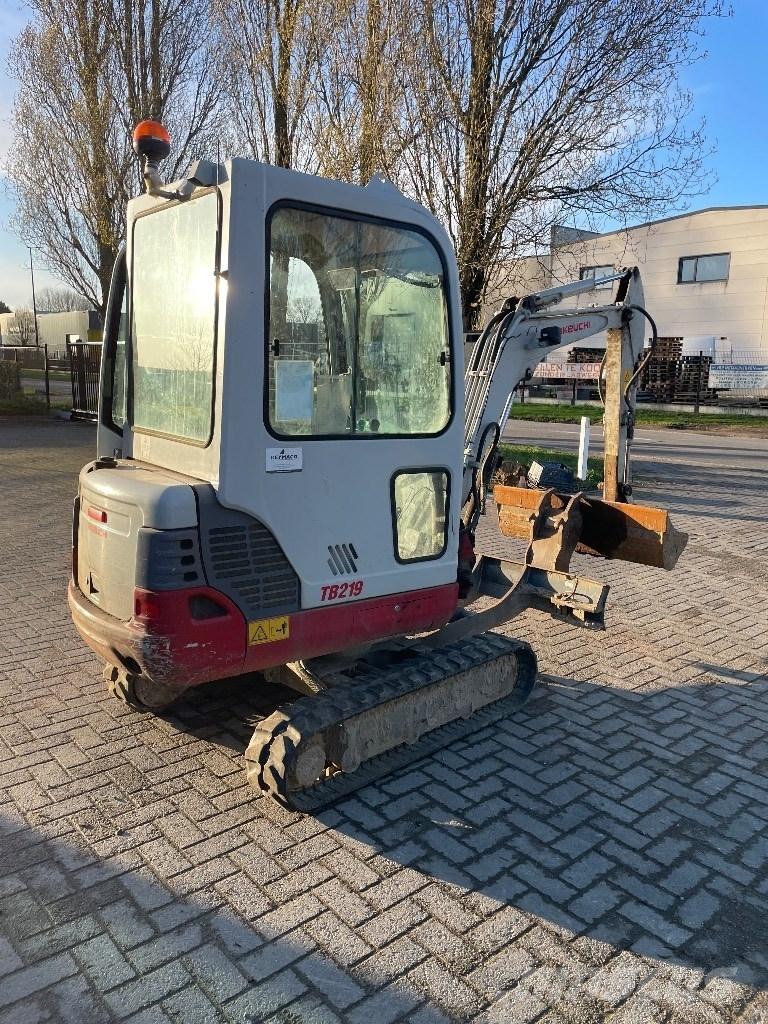 Takeuchi TB 219 小型挖掘机
