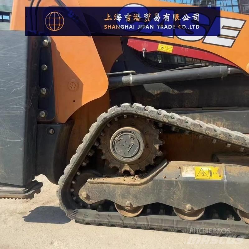 CASE TR 270 滑移装载机