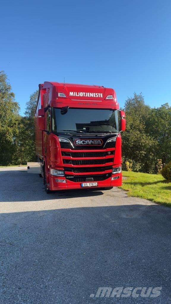 Scania R 590 碎木车