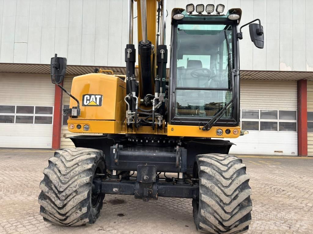 CAT M 318 F 轮式挖掘机