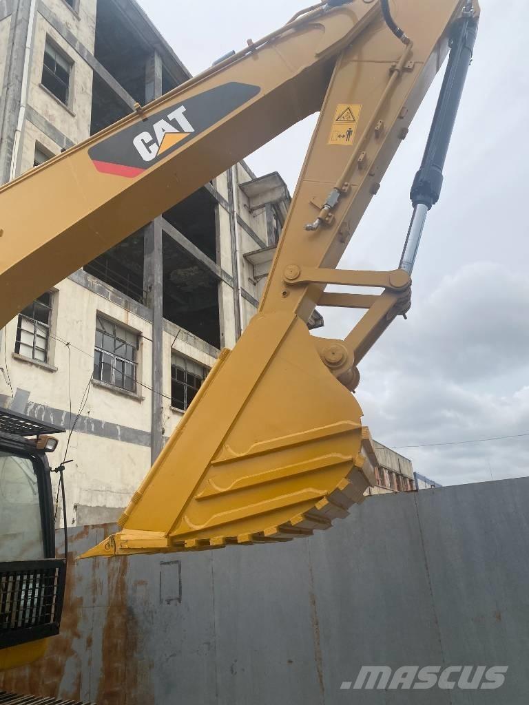 CAT 320 D 履带挖掘机