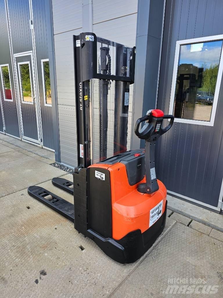 BT SWE 120 L 手推堆垛车