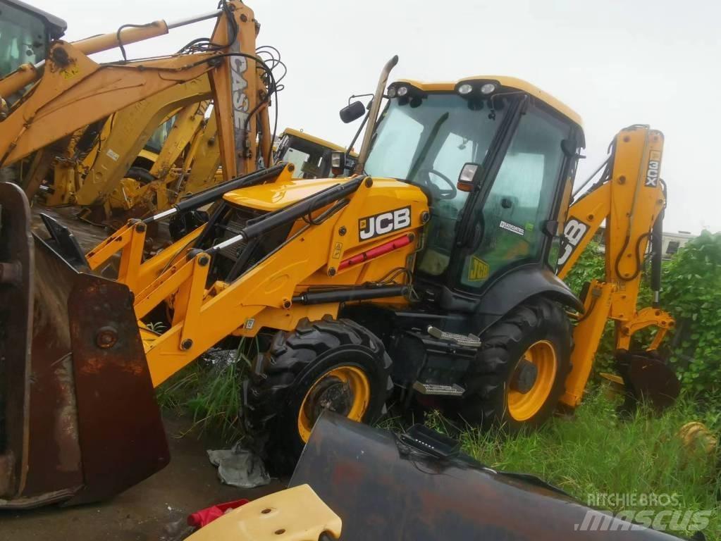 JCB 3cx 反铲装载机