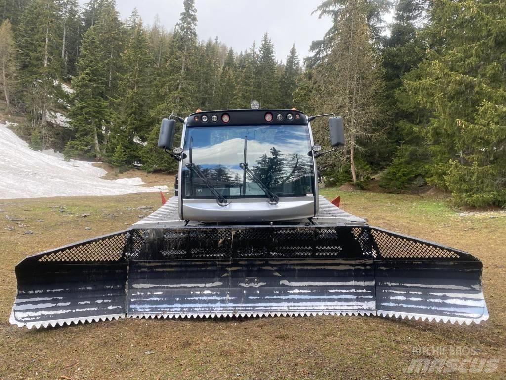 Prinoth Everest 铲雪车