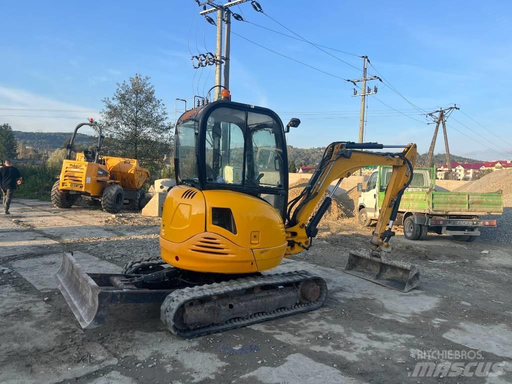 JCB 8030 ZTS 小型挖掘机
