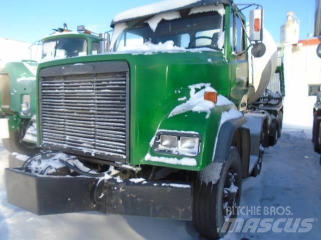Freightliner FLC 112 其他货车