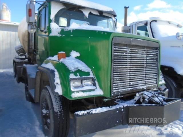 Freightliner FLC 112 其他货车