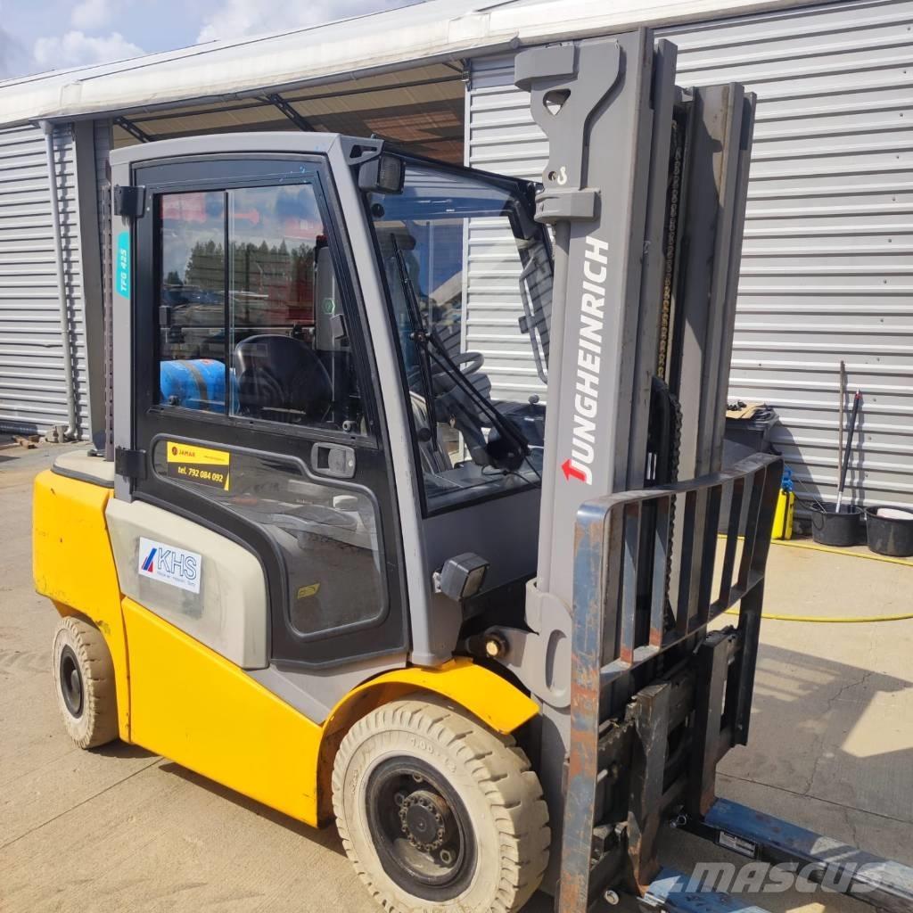 Jungheinrich TFG 425 天然气叉车