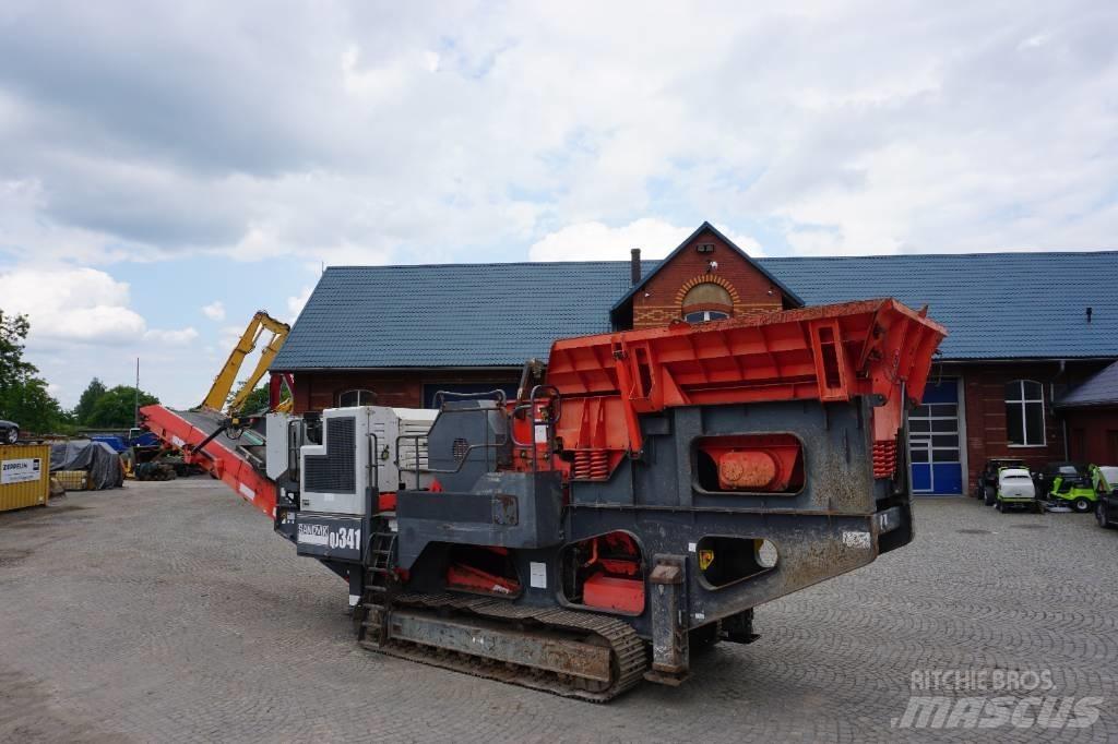 Sandvik QJ 341 移动式破碎机