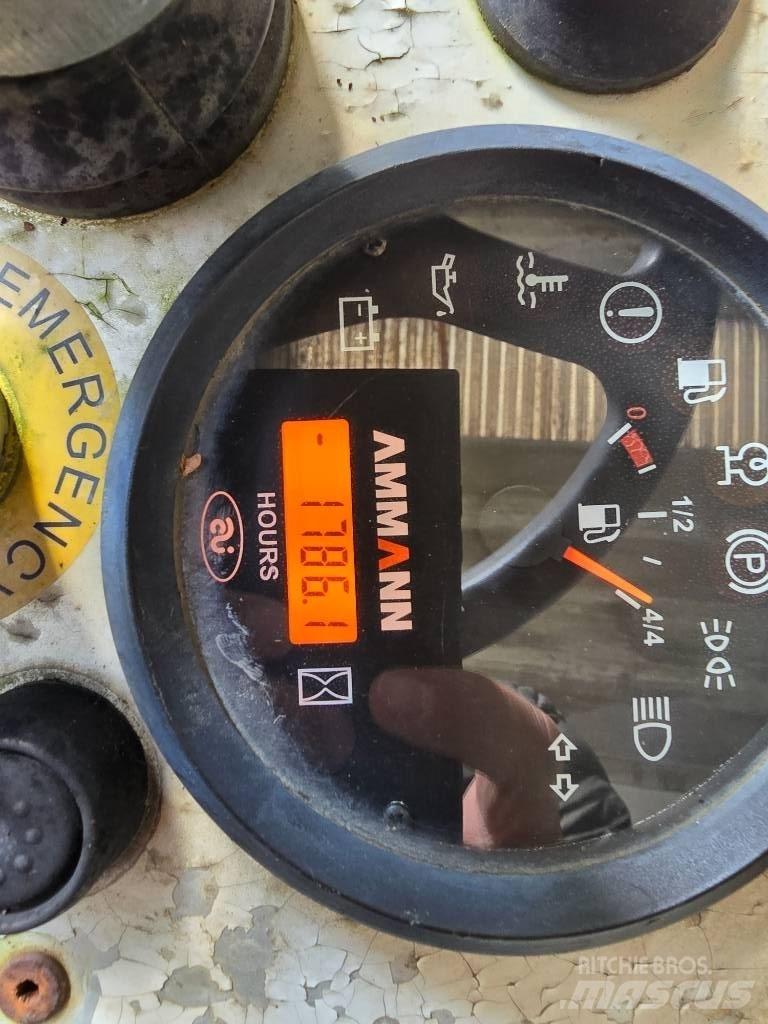 Ammann AV 40 双轮压路机