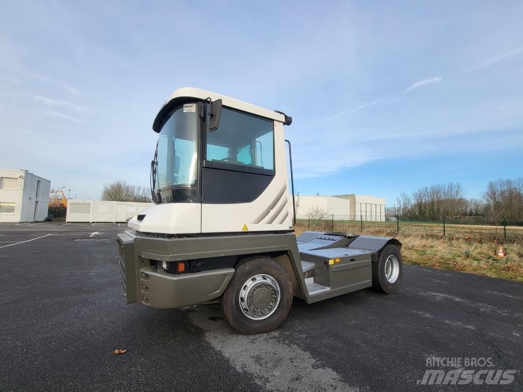 Terberg RT223 码头牵引车