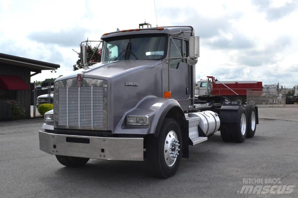 Kenworth T 800 牵引车