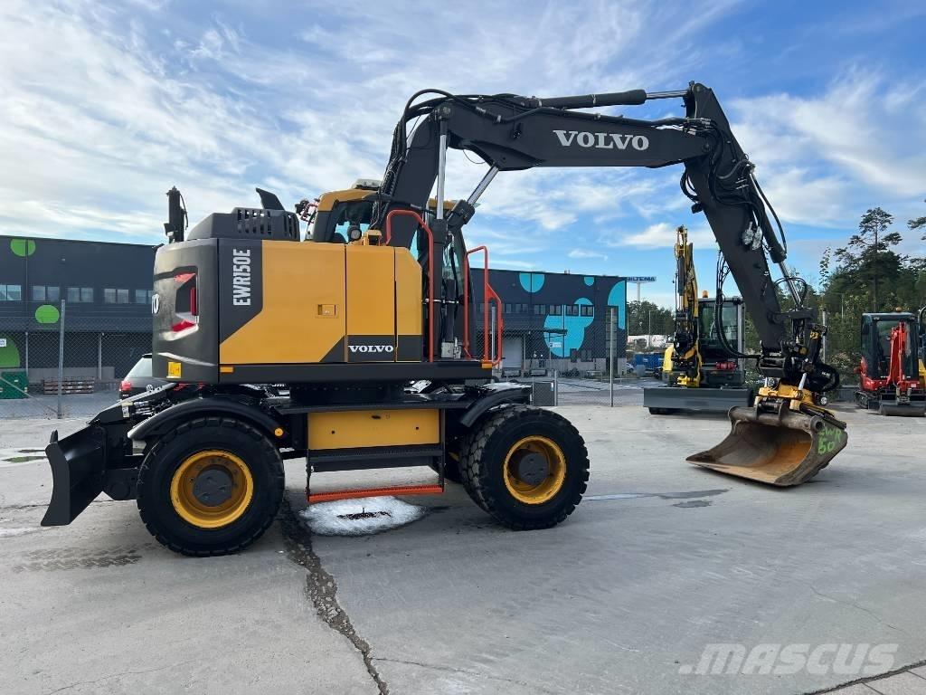 Volvo EWR150E 轮式挖掘机