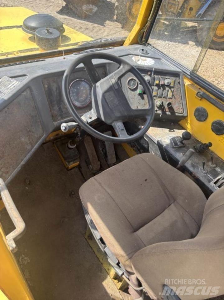 Volvo A20 翻斗车\公路型自卸车