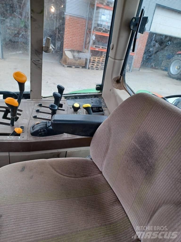 John Deere 6220 拖拉机/农用车