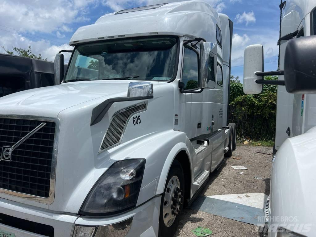 Volvo VNL 780 牵引车