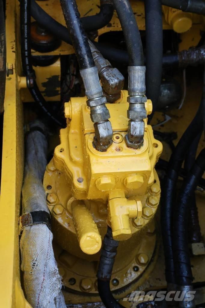 Komatsu PC 130-7 小型挖掘机