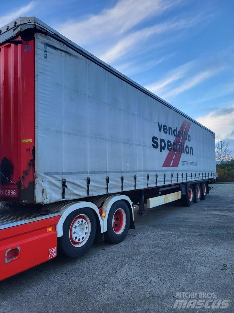 Krone SDP 27 侧帘半挂车