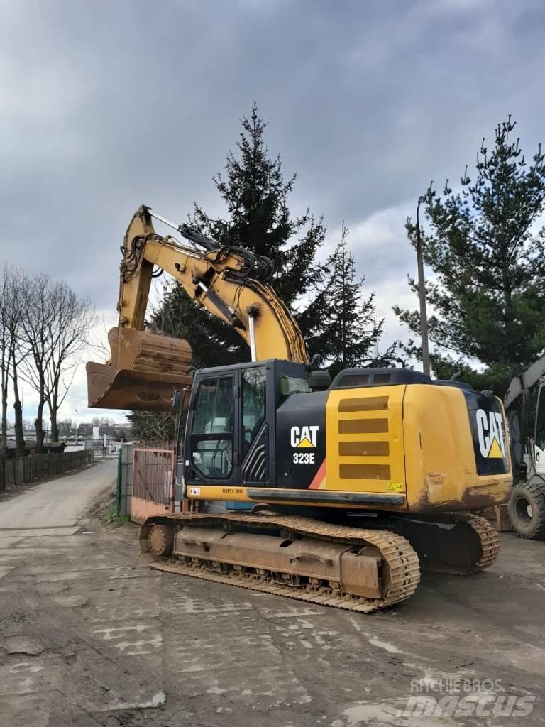 CAT 323 E 履带挖掘机