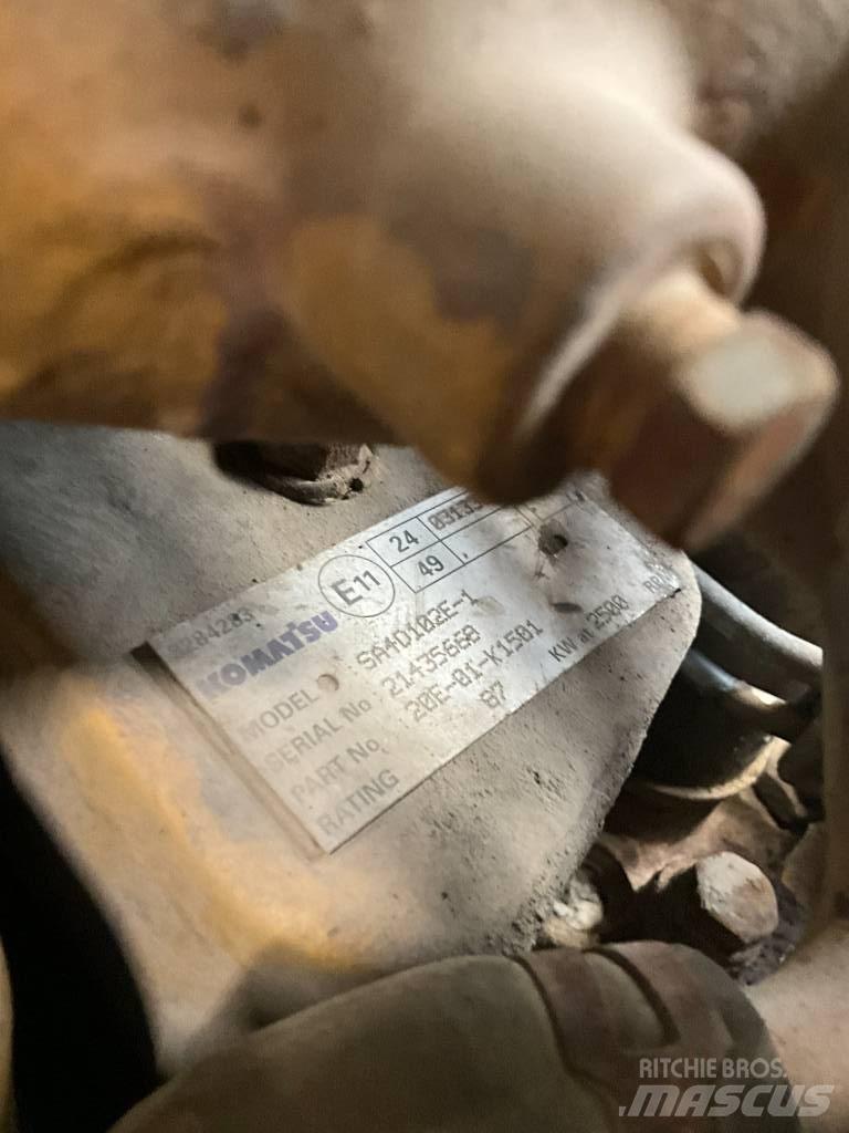 Komatsu PW 150ES-6K 轮式挖掘机