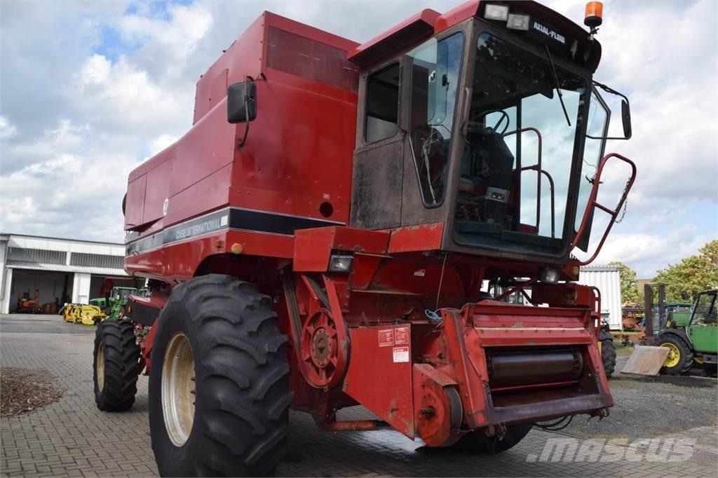Case IH 1680 Axial 联合收割机