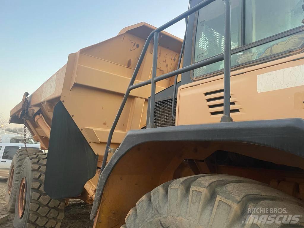 Bell D35D 铰接式自卸车
