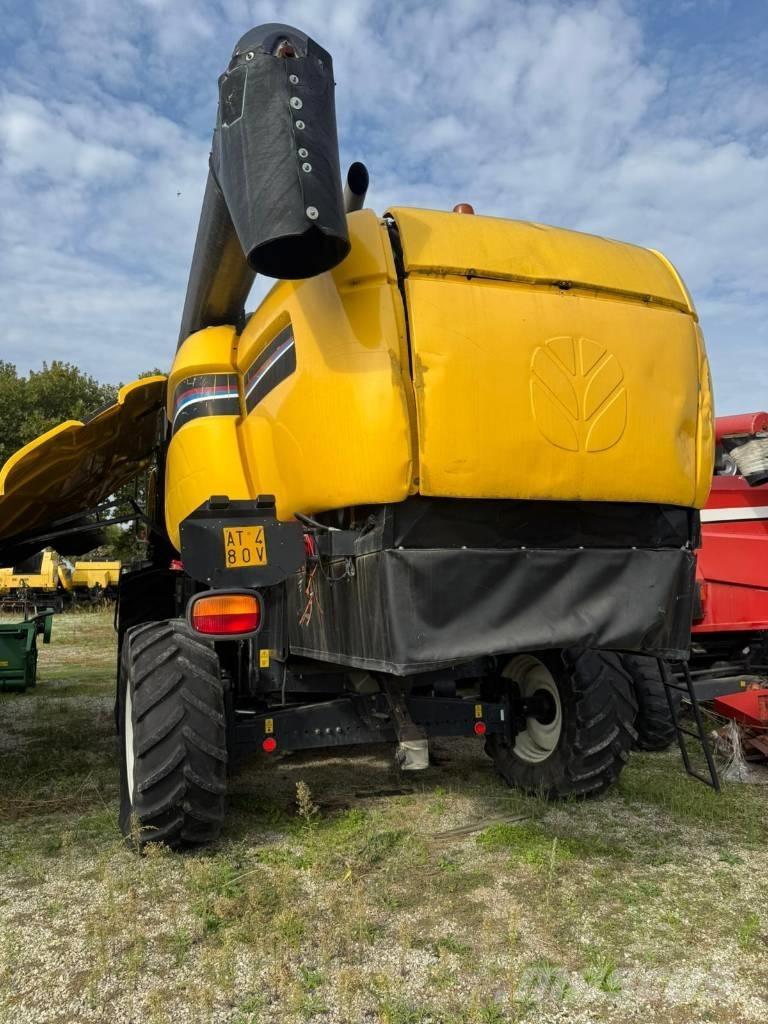 New Holland CX 760 联合收割机