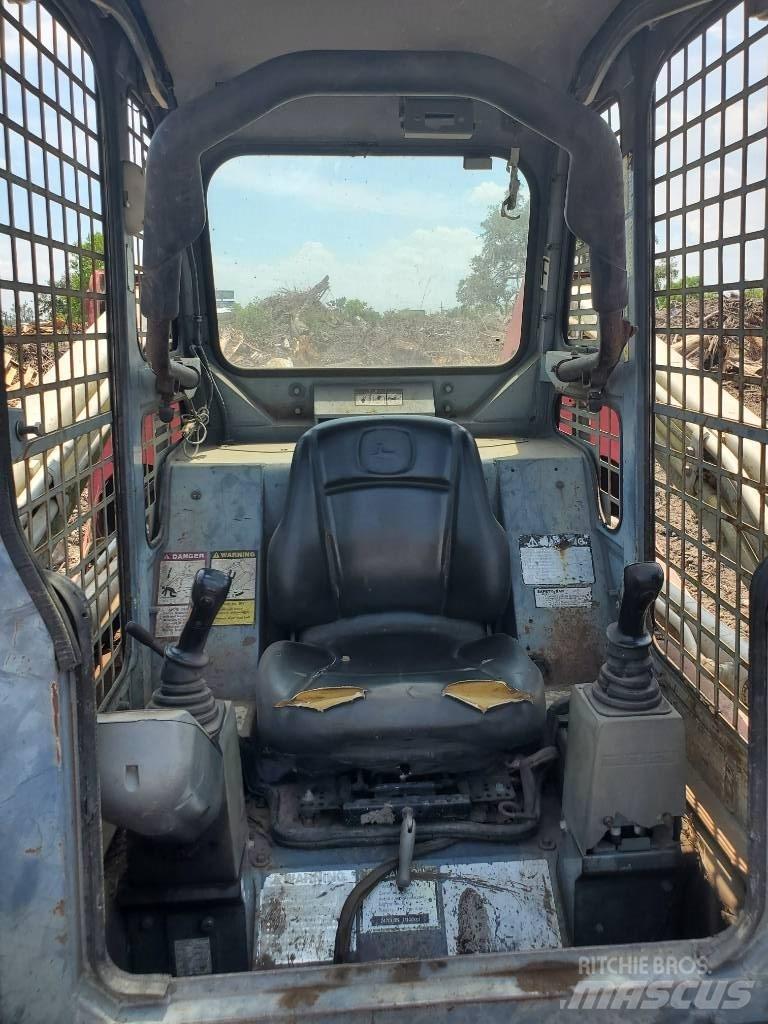 Takeuchi TL150 滑移装载机