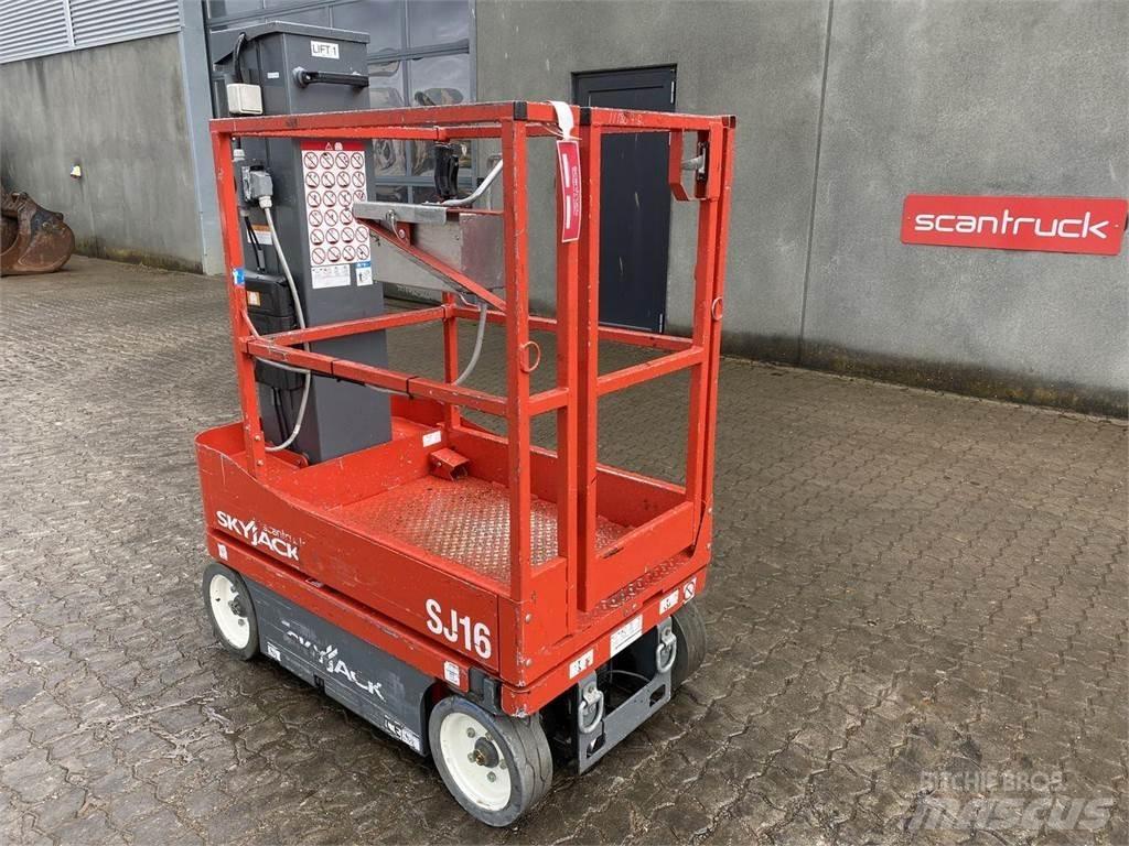 SkyJack SJ16 客货电梯