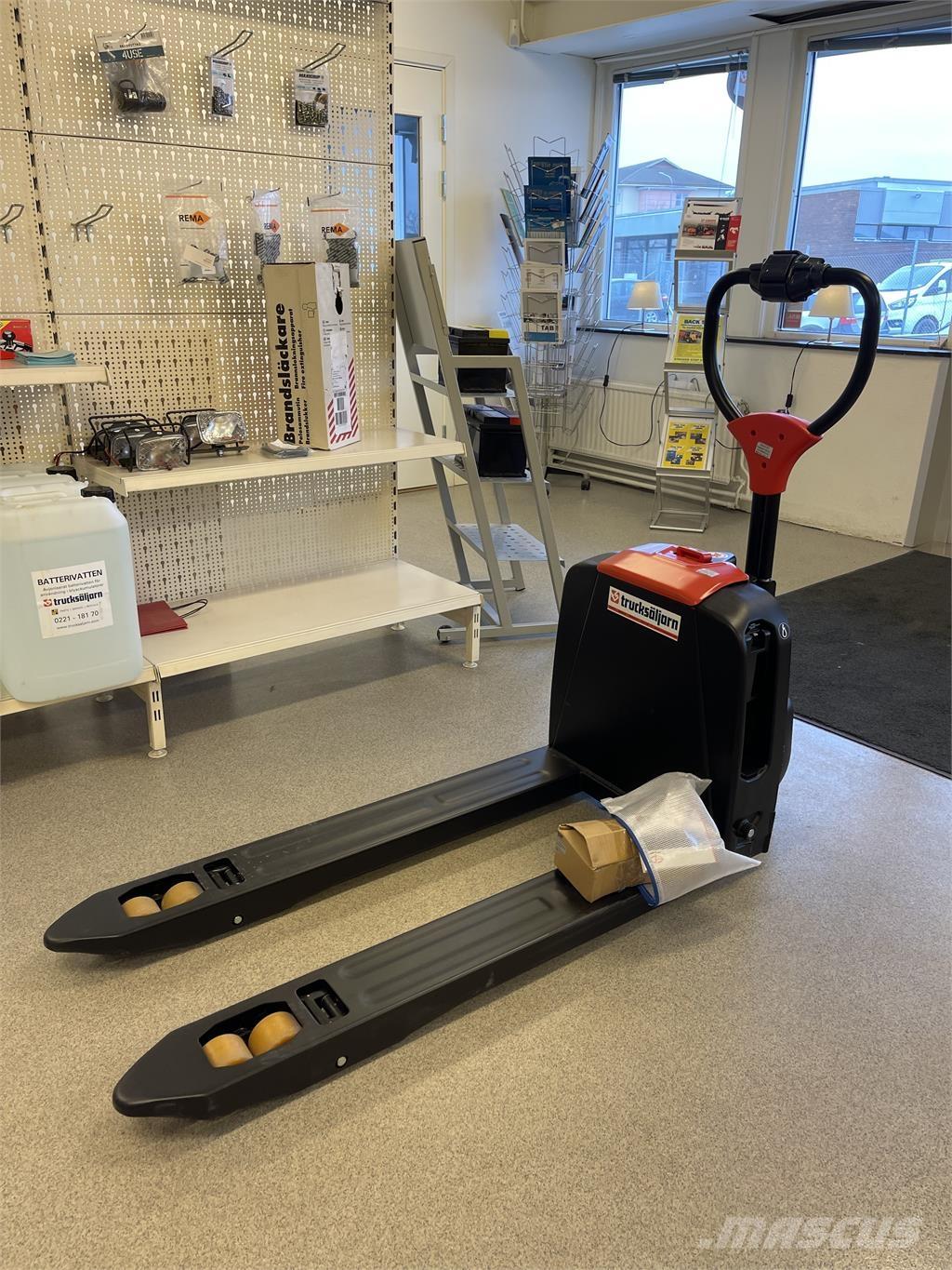 EP Equipment F4 手推堆垛车