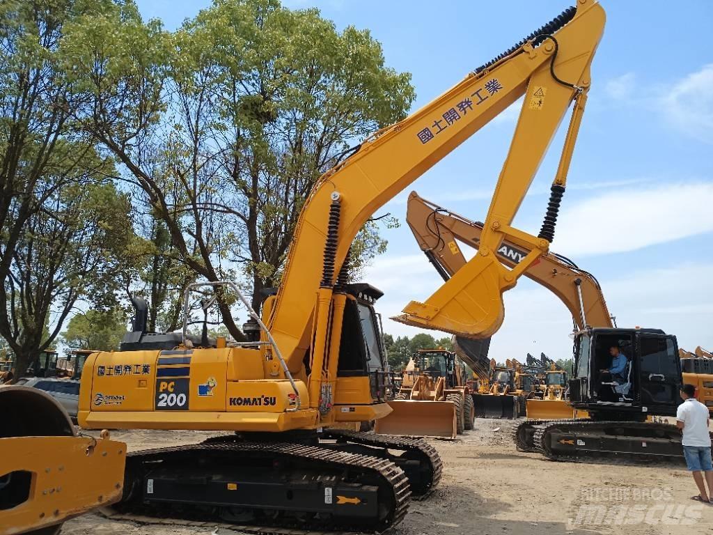 Komatsu PC 200-8 履带挖掘机
