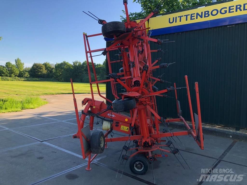 Kuhn GF 8501 M H O 犁耙和摊草机