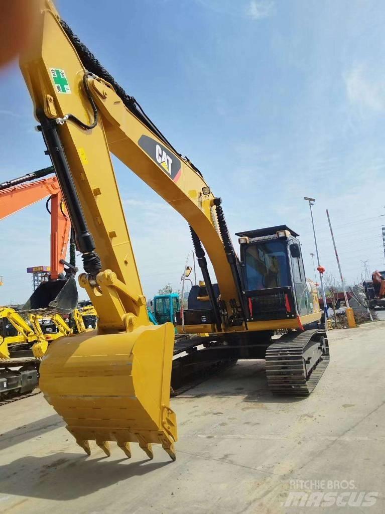 CAT 320 D 2 中型挖掘机
