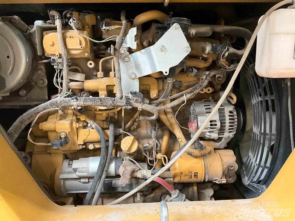 CAT 308 E 2 CR 中型挖掘机